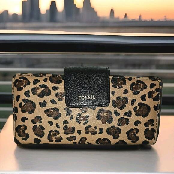 Fossil Madison Cheetah Print Wallet Clutch Leather 7.5x3.75 - Picture 1 of 8